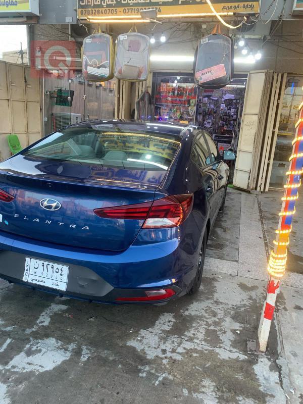 هیوندای ئەلەنترا